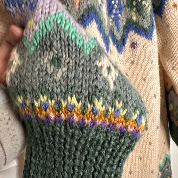 Gorgeous Vintage Nordic, ski lodge Handknit Wool blend Fair Isle sequins sweater - Picture 7 of 9
